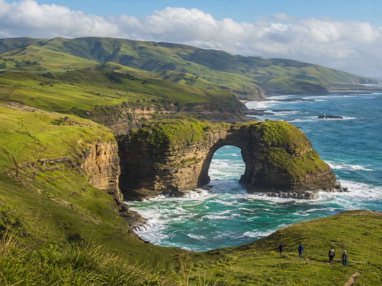 Hole-in-the-Wall Hike