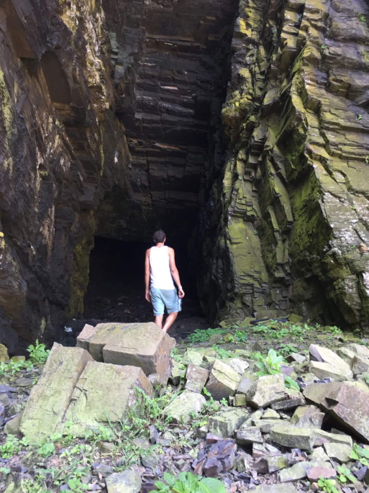 Mapuzi Caves Hike