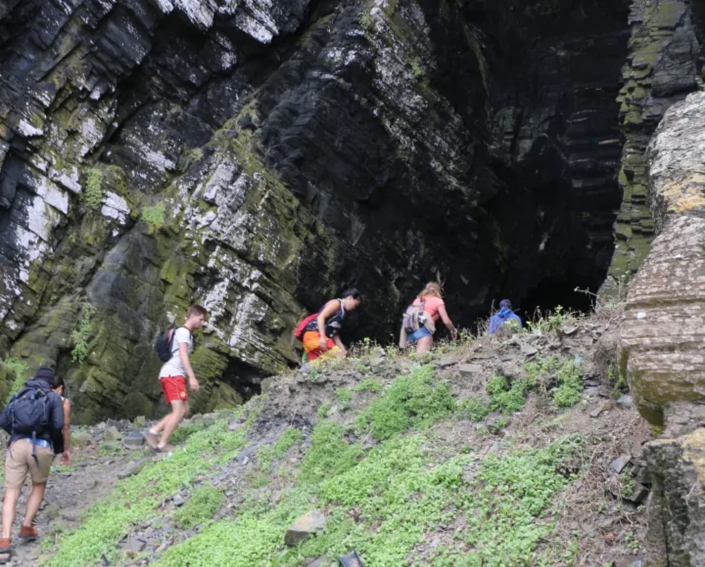 Mapuzi Caves Hike